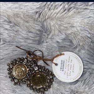 Virgin Saints & Angels Earrings! In style : Twighlight Goddess